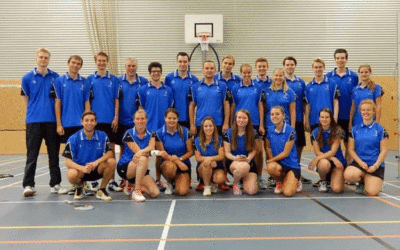 Badmintonclub Velsen in de nieuwe shirts!